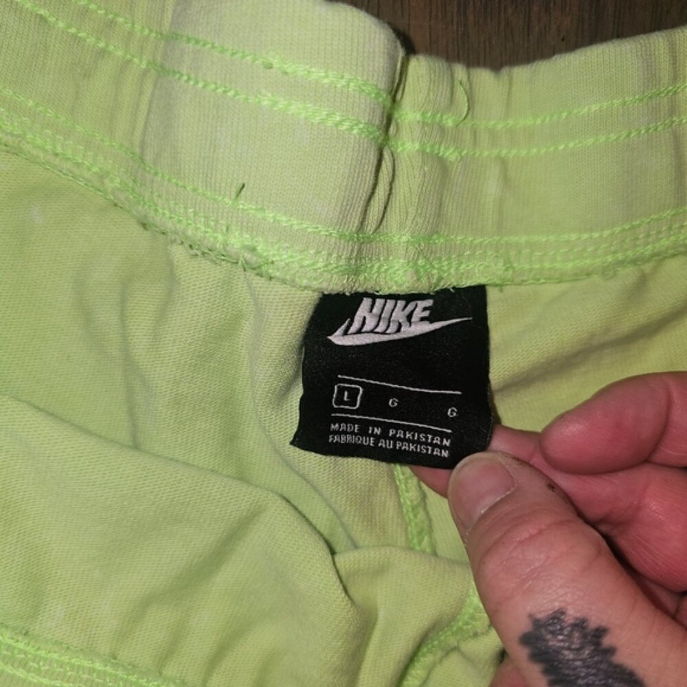 Womens Nike Shorts - Picture 4 of 6